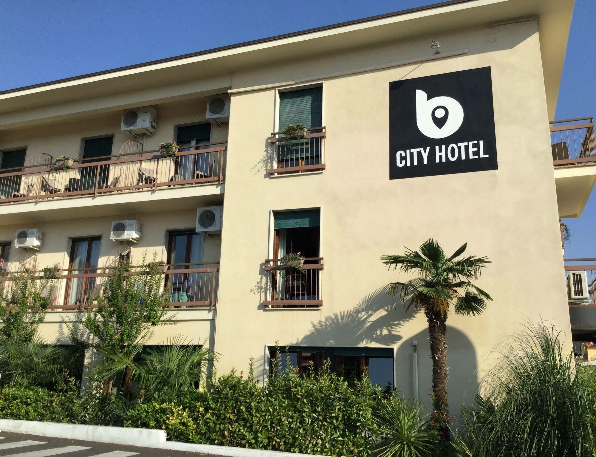 B City Hotel Bardolino Exterior foto